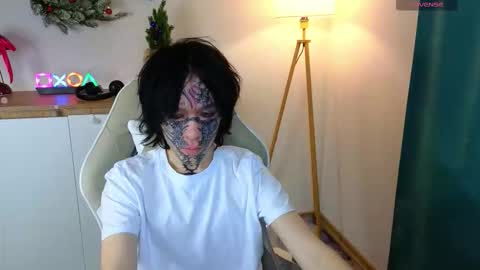 em0_b0y online show from January 19, 2:38 pm