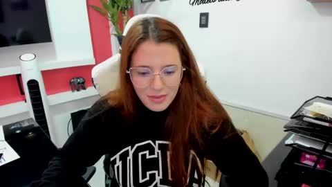 Estefany Martinez Acua INSTAGRAM ema 04oficial online show from February 15, 8:33 pm