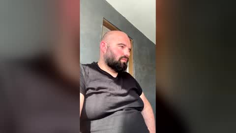 emanuel_berta online show from April 25, 1:52 pm