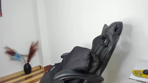 . online show from December 30, 11:26 am