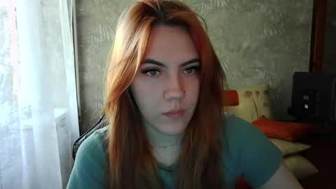 ember__fox online show from May 7, 8:10 am