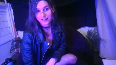 Ellie online show from December 13, 7:47 am