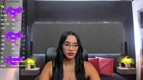 emely online show from April 22, 11:39 am