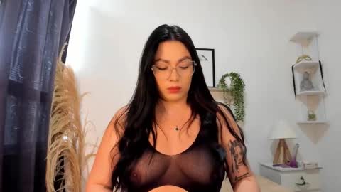 emi_carter online show from November 8, 9:40 pm