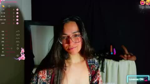 Emmily Roberts online show from October 28, 4:24 am