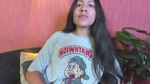 Emilia Gomez online show from July 19, 1:19 am