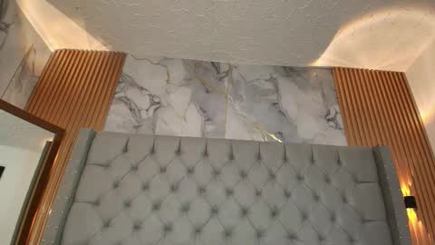 Emiily Carter online show from November 6, 11:30 pm