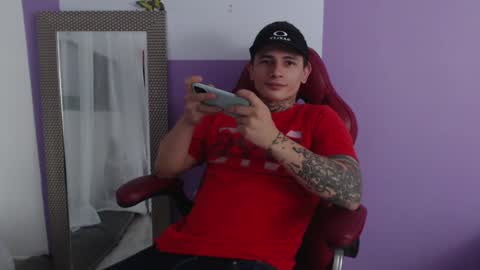 EmiilyManson  online show from February 8, 1:11 am