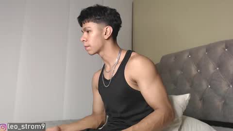 emile_239 online show from January 22, 3:09 am