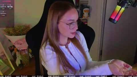 Emili online show from December 2, 2:48 pm