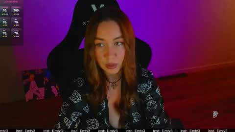 Emili online show from May 13, 11:09 am