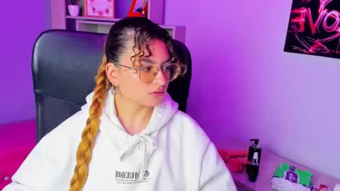 Emy  online show from November 22, 2:21 am