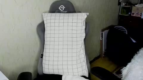 emili_sweet__ online show from October 24, 2:18 pm