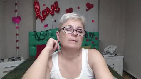 EmiliaGree online show from November 18, 7:50 pm