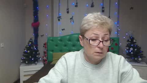 EmiliaGree online show from January 9, 6:24 pm