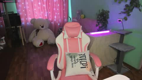 Emiliya online show from November 6, 7:55 am