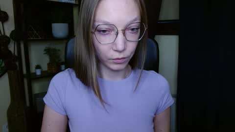 Emilly online show from February 16, 6:22 am