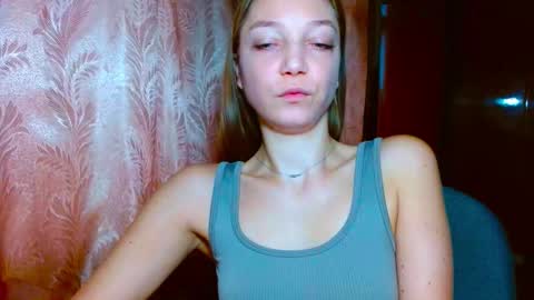 Emilly online show from December 5, 7:18 am