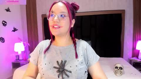 Emily online show from October 30, 5:19 am