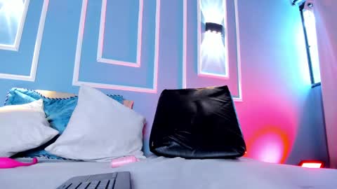 Emily online show from March 6, 3:13 pm