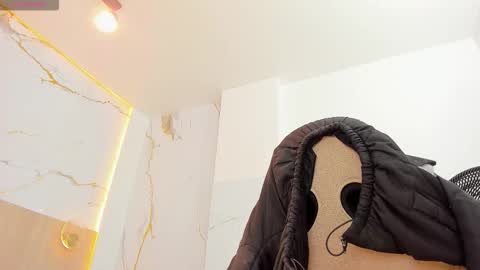 emily online show from November 13, 8:44 pm