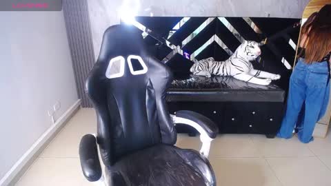 Snapshot of emily_cooper_t chatting on September 16, 3:08 am emily_cooper_t online show from September 16, 3:08 am