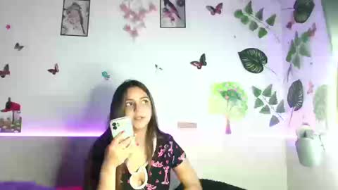 Snapshot of emily_cooper_t chatting on September 28, 12:41 am emily_cooper_t online show from September 28, 12:41 am