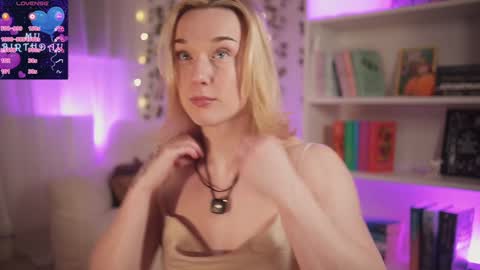 Em -  online show from January 7, 11:45 pm