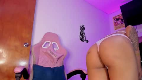 emily lady20  Independient modelIndependiente online show from November 2, 11:27 pm