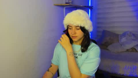 emily_lindey online show from November 8, 3:42 am