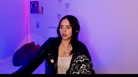 Emily Lindey online show from May 9, 3:56 am