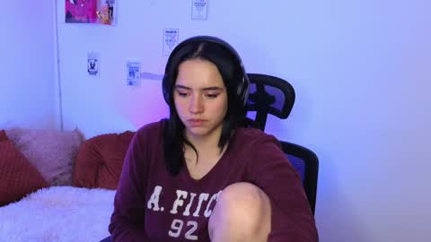 Emily Lindey online show from April 15, 8:17 am