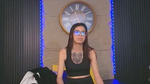 Emily online show from April 19, 9:17 pm