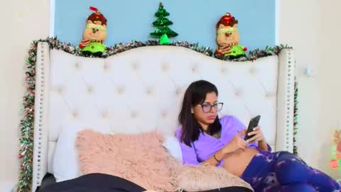 Emily online show from December 3, 3:29 am