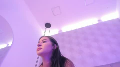 emily_luve online show from April 6, 7:26 pm