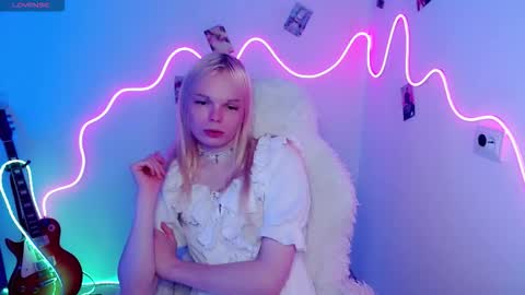 Lia online show from October 31, 1:22 pm