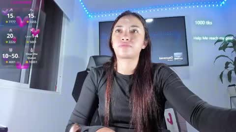 emily_palmeer online show from December 15, 9:49 am