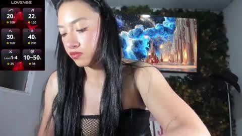 emily_palmeer online show from May 8, 10:10 am