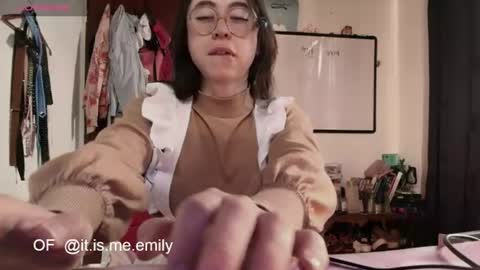 emily_pearl_ online show from July 21, 5:48 pm
