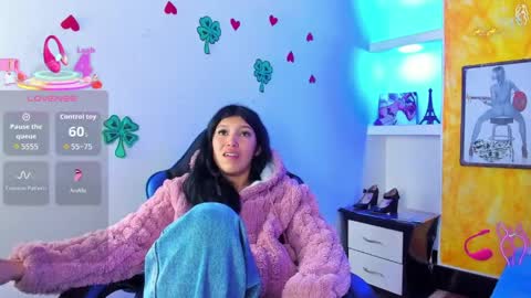       online show from March 31, 11:54 am