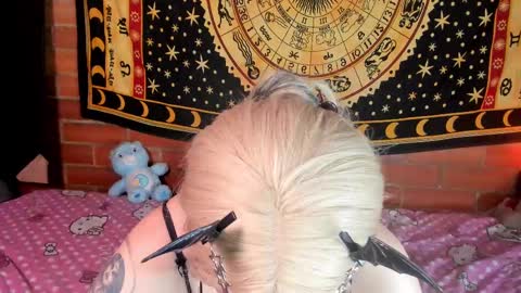 emily_salvatore online show from February 5, 12:53 am