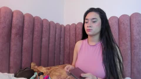 Emilyyy online show from November 4, 10:55 pm