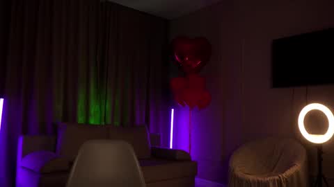 emilybatee online show from February 27, 5:04 pm