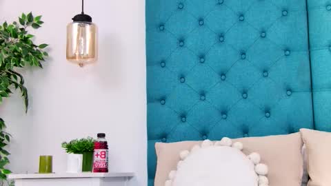 Emily online show from February 20, 9:06 pm