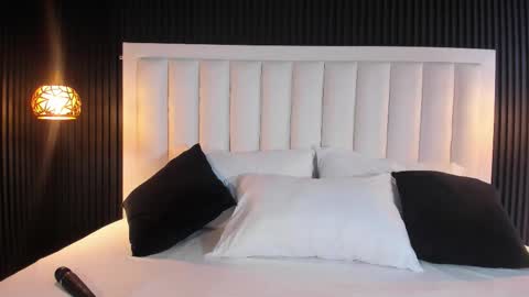 Emily  online show from November 20, 6:27 pm