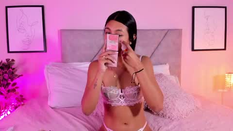 Emily online show from April 20, 11:46 am