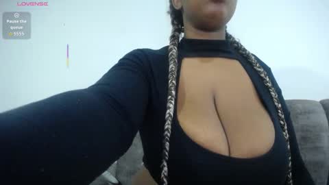 Emilyhines online show from November 15, 3:52 am