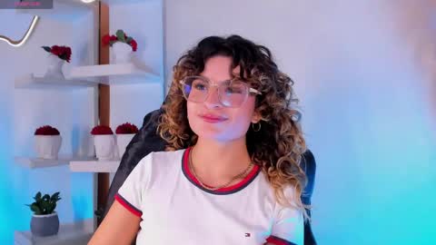 Emilyjonnes  online show from May 31, 4:11 am