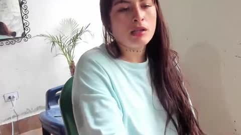 emilyjordan2026 online show from March 23, 9:09 pm