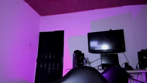  Emily Support me to have 100 likes plx online show from April 11, 12:59 am